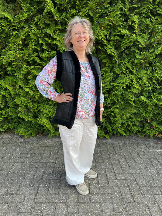 Luxe Schapenvacht Bodywarmers Vrouw Uniek Gefotografeerd OP= OP