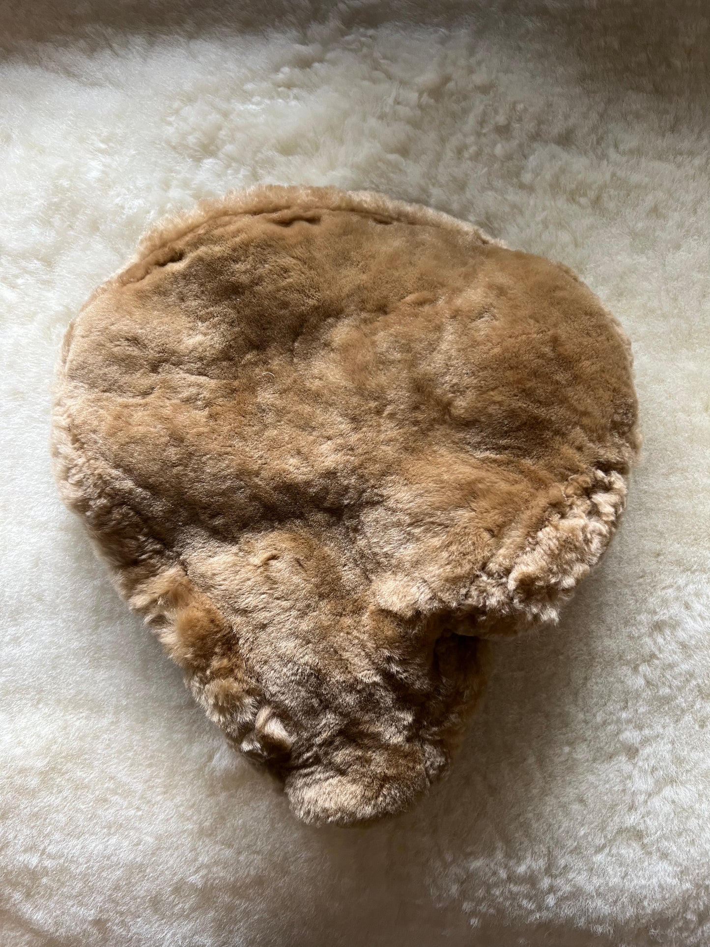 Bicycle saddle covers made of sheepskin