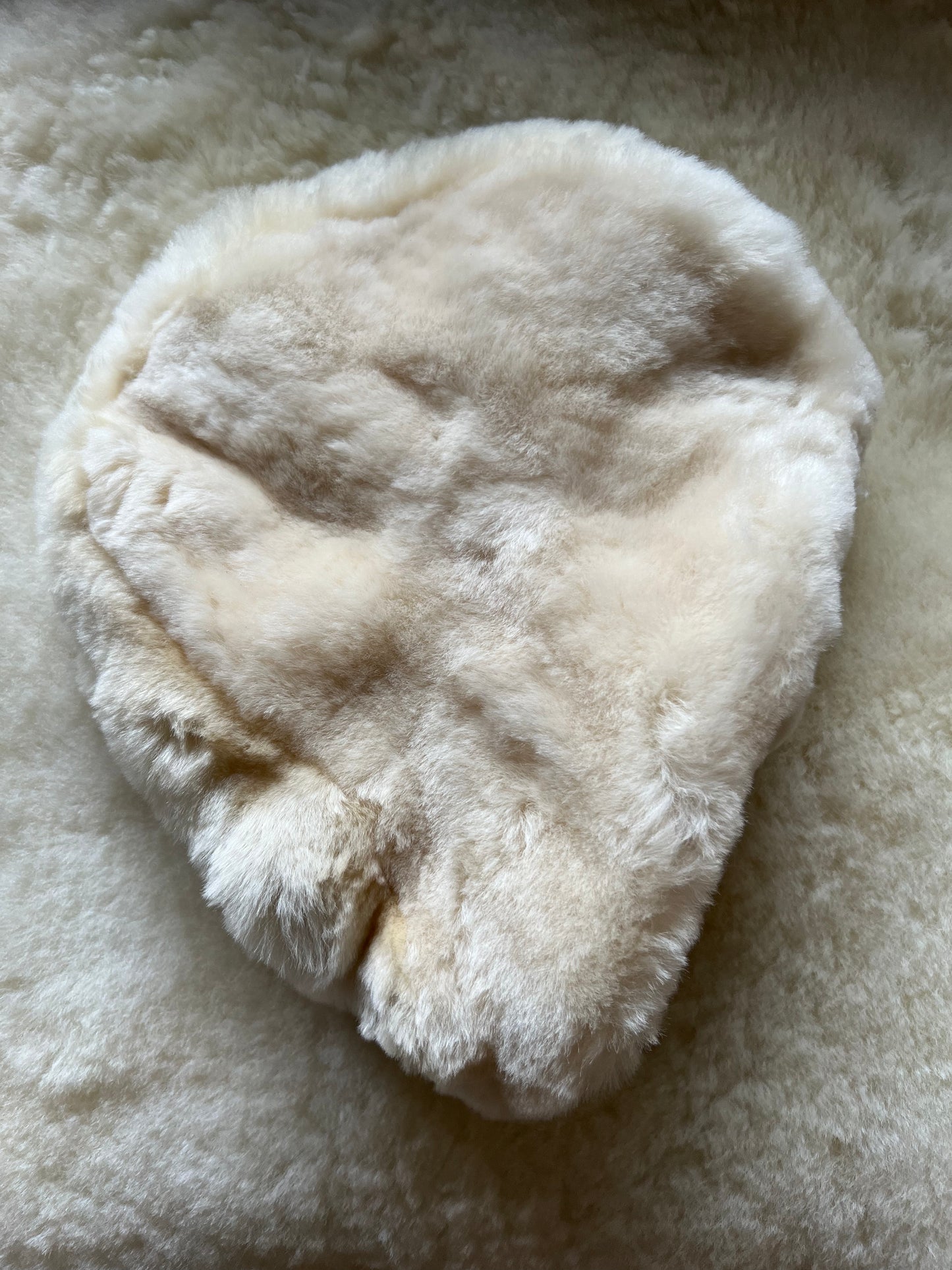 Bicycle saddle covers made of sheepskin